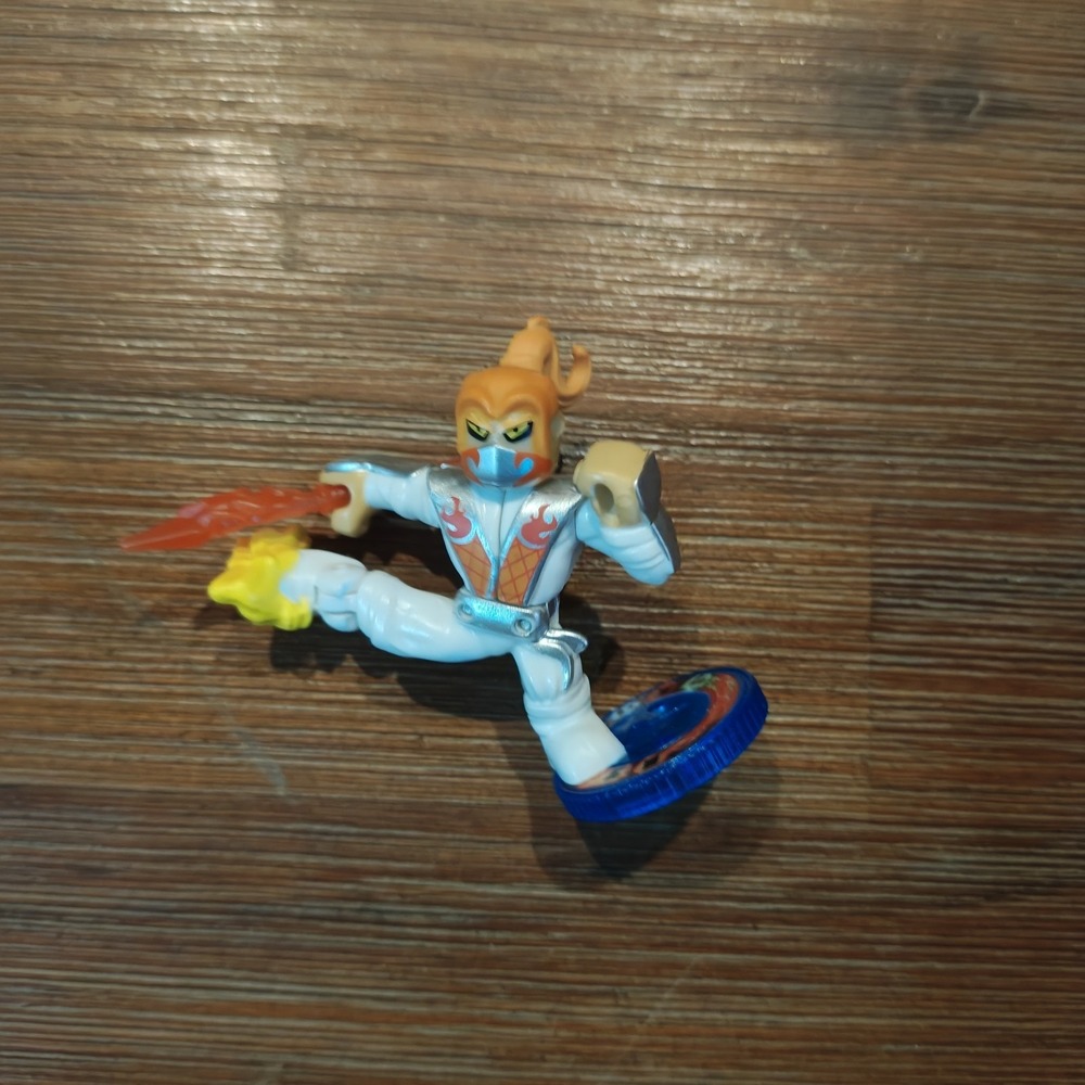 2021 Legends Of Akedo - Powerstorm Series - Legendary FIREFOOT WHITE WRAITH